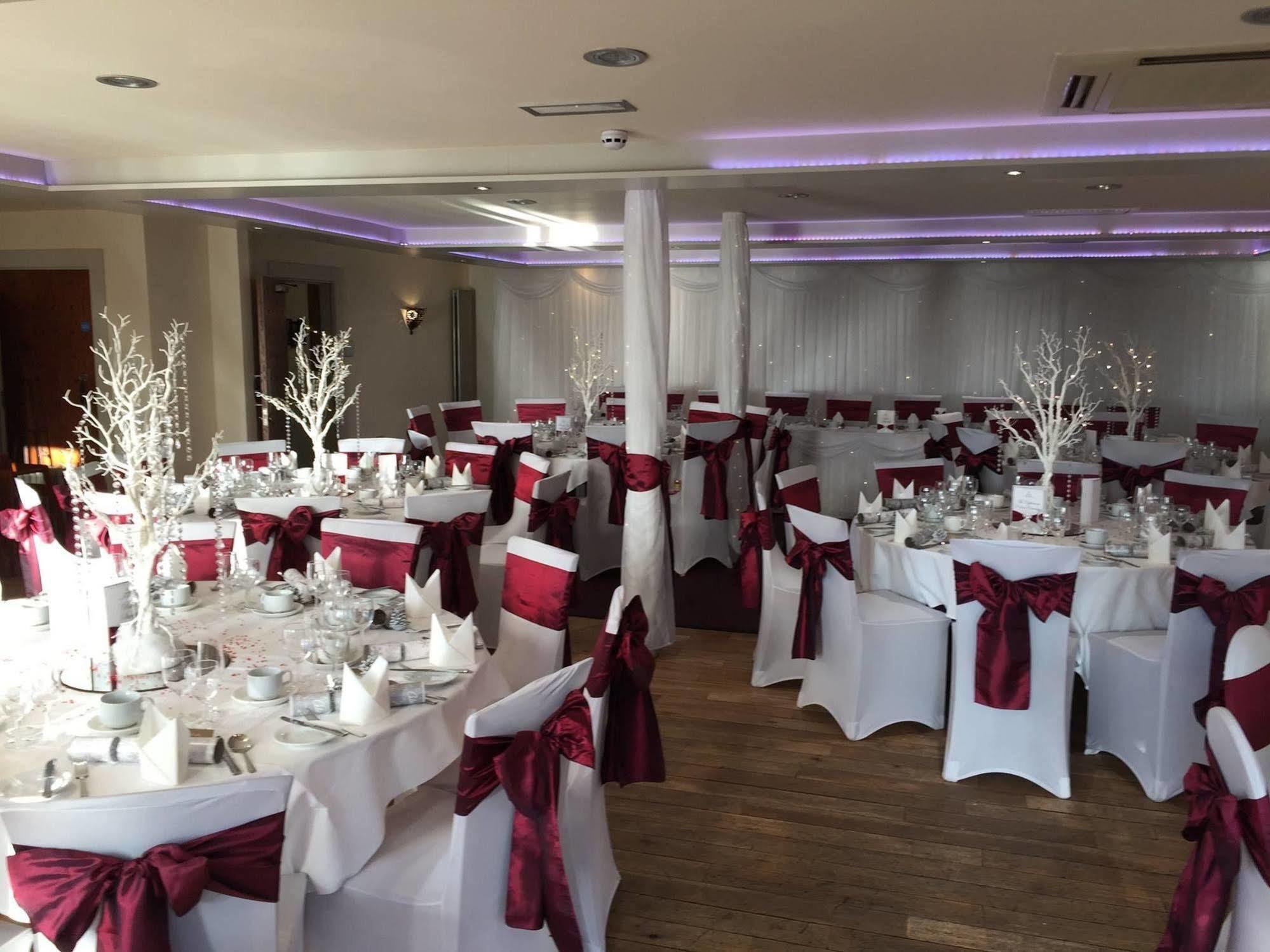 Lazaat Hotel Skidby Buitenkant foto