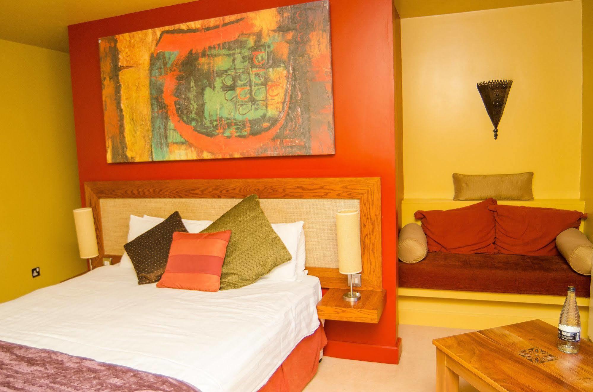 Lazaat Hotel Skidby Buitenkant foto